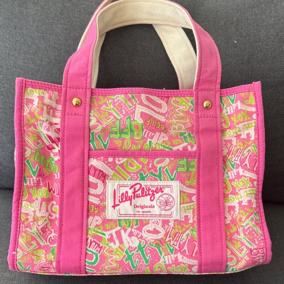Lilly Pulitzer Handbags - NWOT Lilly Pulitzer Originals All Over Print Small Canvas Bag Girly Preppy